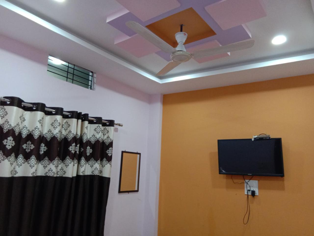 Shanti Guest House Ujjain Buitenkant foto