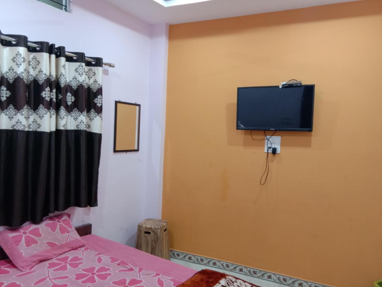 Shanti Guest House Ujjain Buitenkant foto